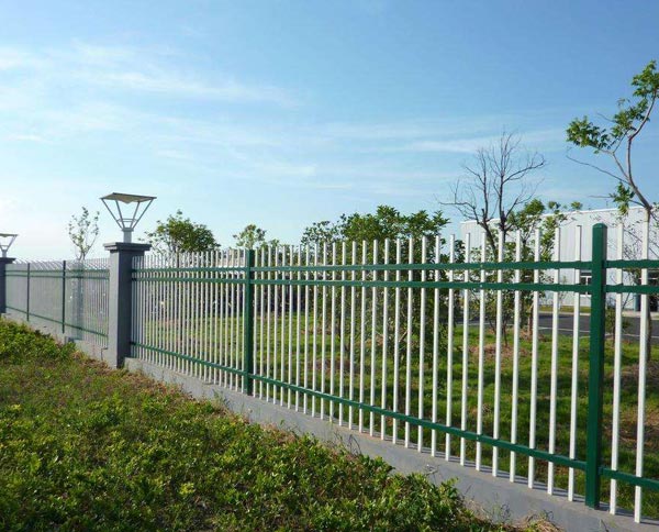 十堰鋅鋼護(hù)欄會(huì)生銹嗎？生銹是什么原因造成